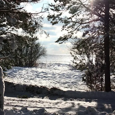 Surfhunt Holiday House *